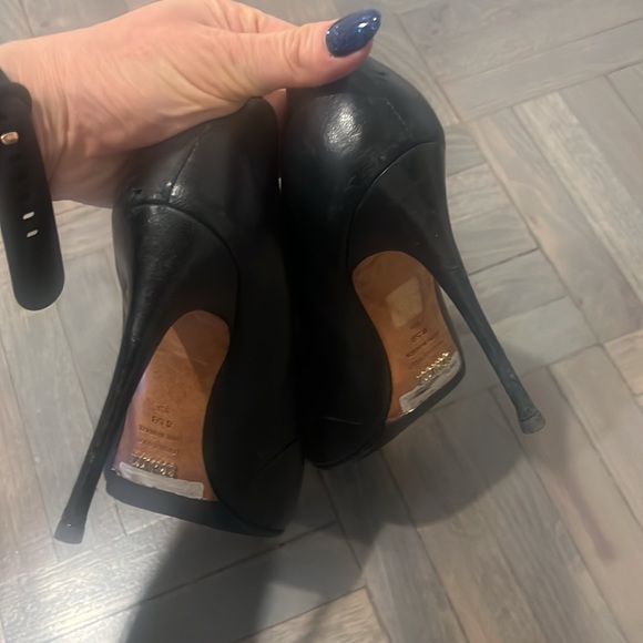 Schutz Black Leather Stiletto Pumps - Picture 5 of 15